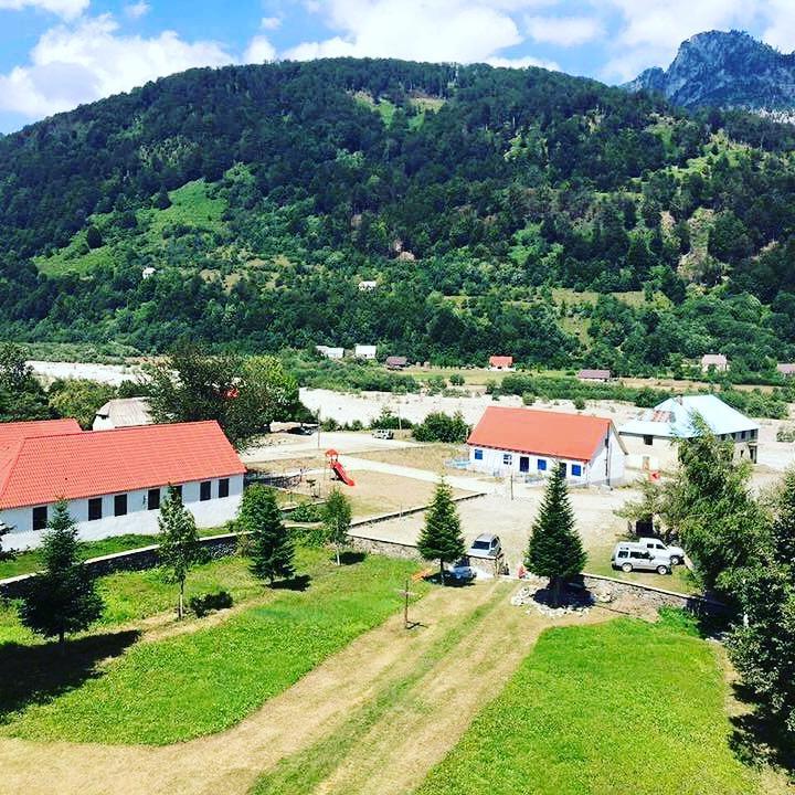 Peraj Guesthouse Vermosh Exterior photo