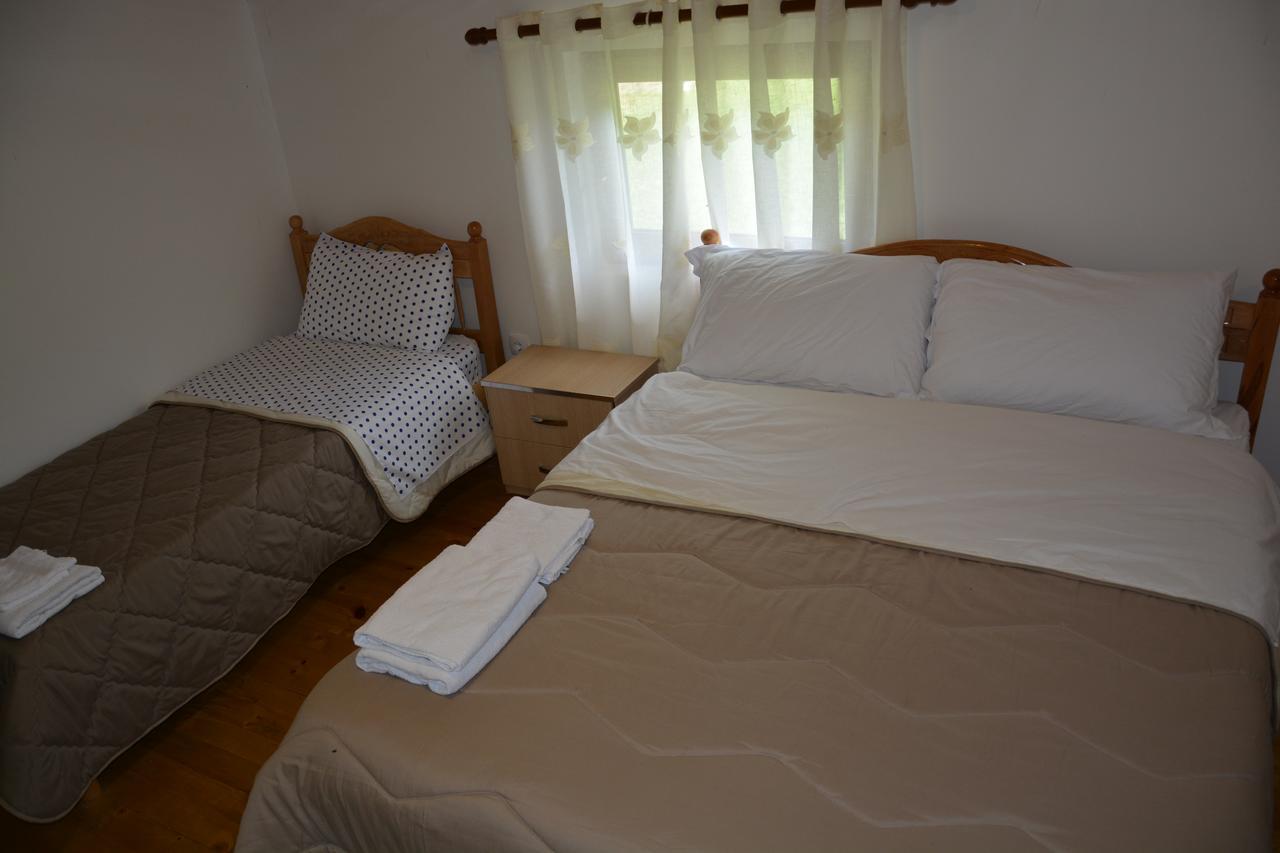 Peraj Guesthouse Vermosh Exterior photo